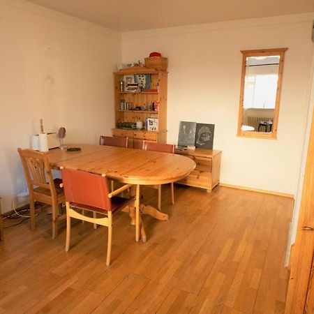 Cozy On The Strip Apartment Reykjavik Luaran gambar
