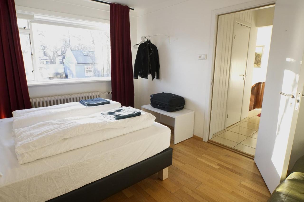Cozy On The Strip Apartment Reykjavik Luaran gambar